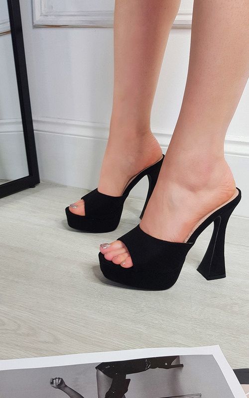 Bonnie Chunky Platform High Heels