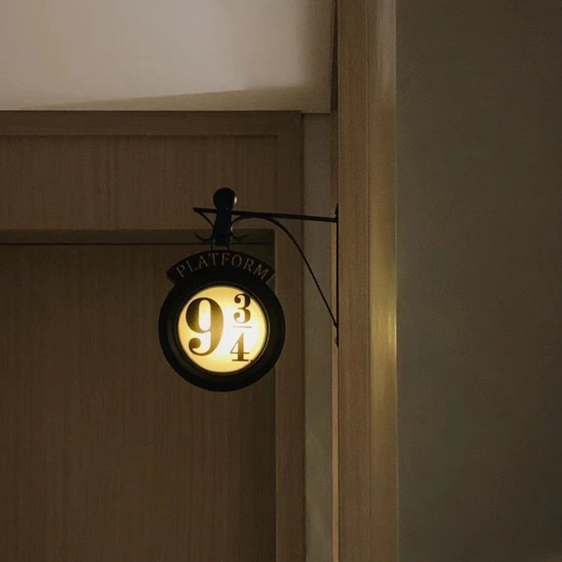 Hanging Platform 9 3/4 Night Light